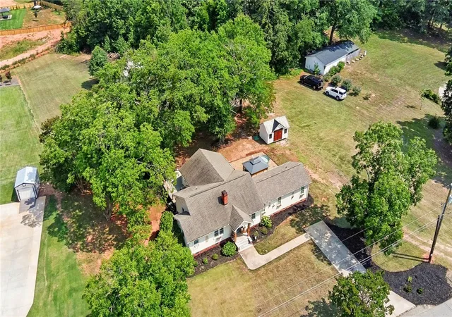 31st image of 44 Wofford Rd, Taylors, SC 29687 | MLS# 20303554