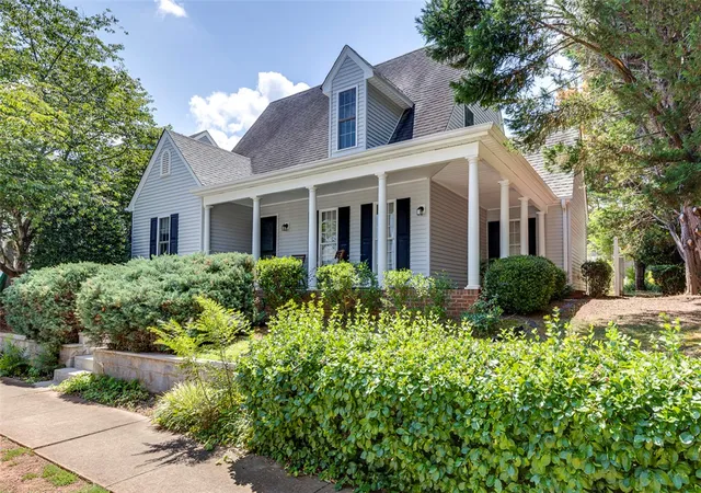 Photo 3 of Single family home for sale at 1010 Meehan Way, Pendleton, SC 29670 | MLS# 20303581 | Listing updated on 2026-09-14