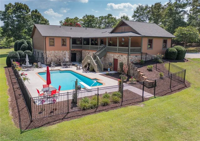 Photo 4 of Single family home for sale at 911 Austin Rd, Belton, SC 29627 | MLS# 20303281 | Listing updated on 2026-08-17