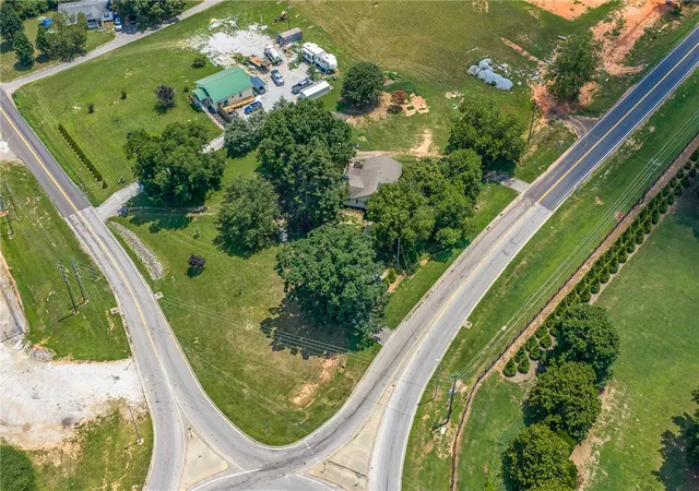 Homes for sale in Liberty, SC | 7809 Moorefield Memorial Hwy, Liberty, SC 29657 | MLS# 20303588
