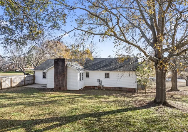 Photo 19 of Single family home for sale at 304 Stonehaven Dr, Anderson, SC 29625 | MLS# 20303627 | Listing updated on 2026-10-01