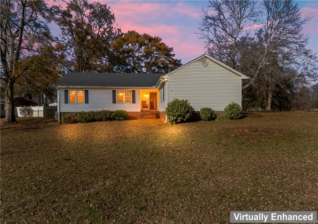 Photo 1 of Single family home for sale at 304 Stonehaven Dr, Anderson, SC 29625 | MLS# 20303627 | Listing updated on 2026-10-01