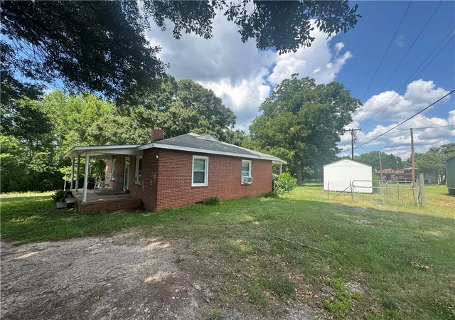 Photo 2 of Sale Pending at 901 Airline Rd, Anderson, SC 29624 | MLS# 20303571 | Listing updated on 2026-09-17