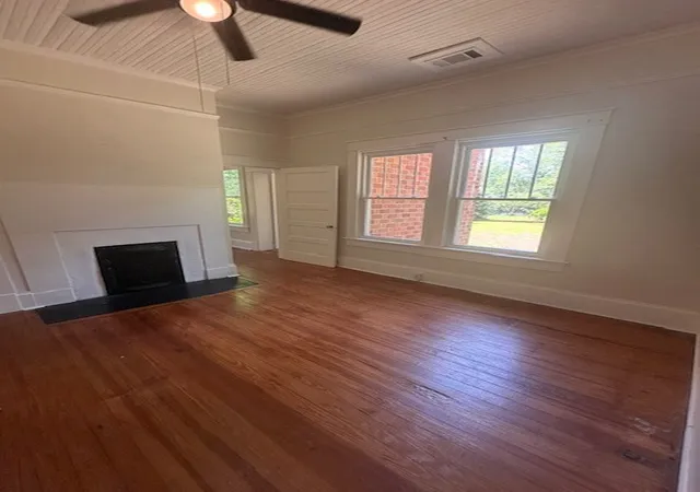 Photo 4 of Single family home for sale at 1208 W Whitner St, Anderson, SC 29624 | MLS# 20303618 | Listing updated on 2026-07-20