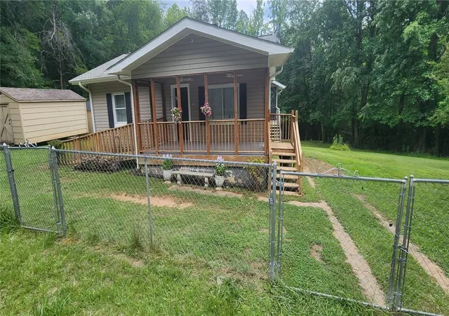 Homes for sale in Marietta, SC | 520 Chestnut Ridge Rd, Marietta, SC 29661 | MLS# 20303681