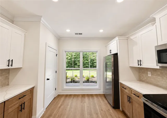 5th image of 503 Chickasaw Dr, Westminster, SC 29693 | MLS# 20303643