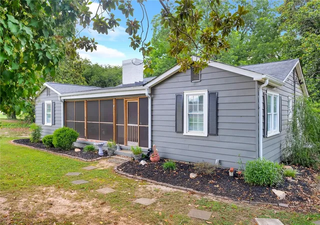 Photo 1 of Sale Pending at 702 Williams St, Williamston, SC 29697 | MLS# 20303592 | Listing updated on 2026-09-30