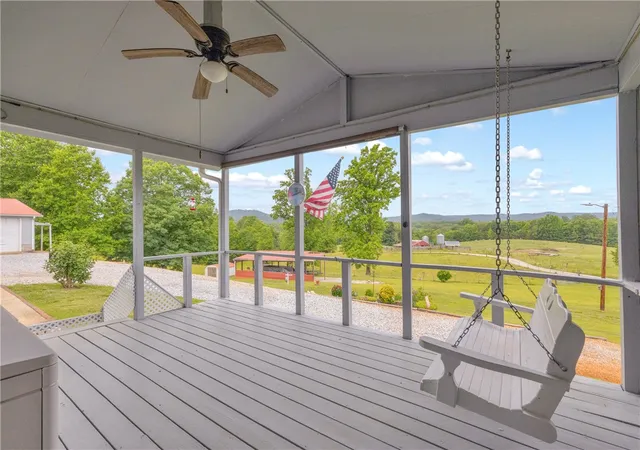 Photo 4 of Manufactured home for sale at 721 Cedar Crst Trl, Walhalla, SC 29691 | MLS# 20303580 | Listing updated on 2026-09-18