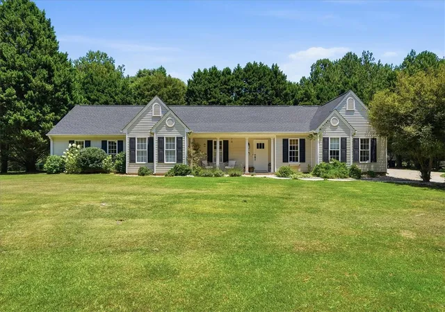 Photo 2 of Single family home for sale at 201 Haynie Dr, Belton, SC 29627 | MLS# 20303708 | Listing updated on 2026-07-10