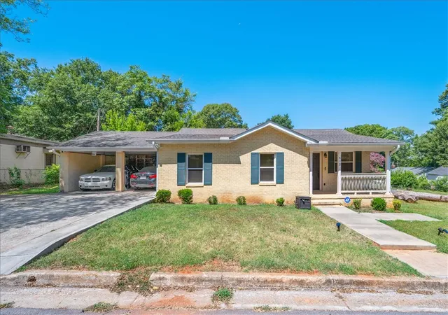 Photo 1 of Single family home for sale at 412 Sanders St, Anderson, SC 29624 | MLS# 20303647 | Listing updated on 2026-08-18