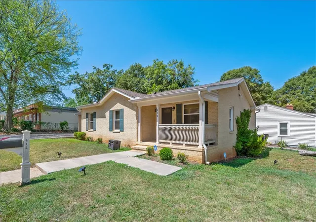 Photo 3 of Single family home for sale at 412 Sanders St, Anderson, SC 29624 | MLS# 20303647 | Listing updated on 2026-08-18