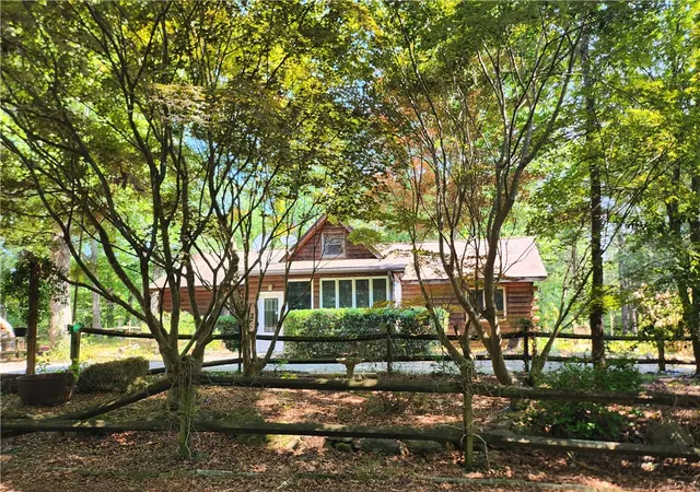 1st image of 200 Fawn Dr, Seneca, SC 29678 | MLS# 20303520