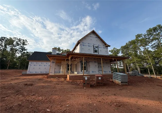 Photo 3 of Single family home for sale at 261 W Chapman Rd, Belton, SC 29627 | MLS# 20303690 | Listing updated on 2026-10-08