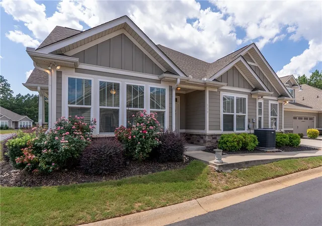 Photo 2 of Townhouse for sale at 130 Preston Ridge Dr, Seneca, SC 29672 | MLS# 20303737 | Listing updated on 2026-08-16