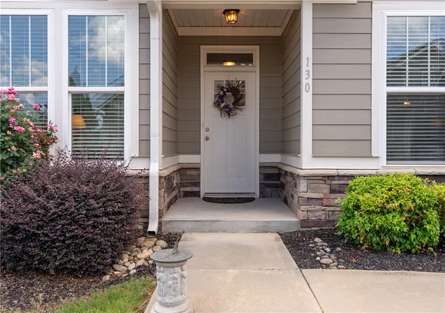 Photo 3 of Townhouse for sale at 130 Preston Ridge Dr, Seneca, SC 29672 | MLS# 20303737 | Listing updated on 2026-08-16