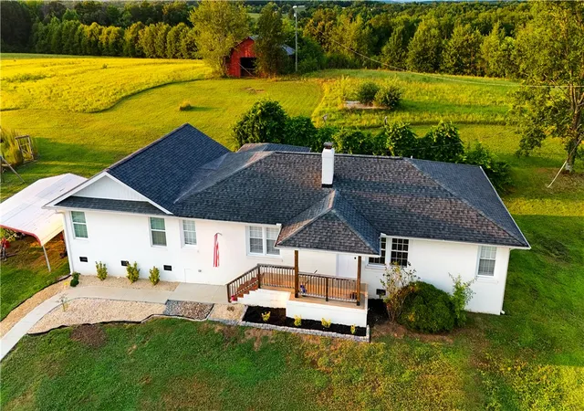 Photo 2 of Single family home for sale at 757 Belle Shls Rd, Pickens, SC 29671 | MLS# 20303775 | Listing updated on 2026-09-10