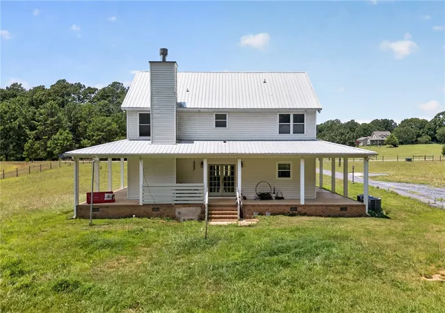 Photo 3 of Single family home for sale at 131 Singletree Ln, Belton, SC 29627 | MLS# 20303778 | Listing updated on 2026-09-16
