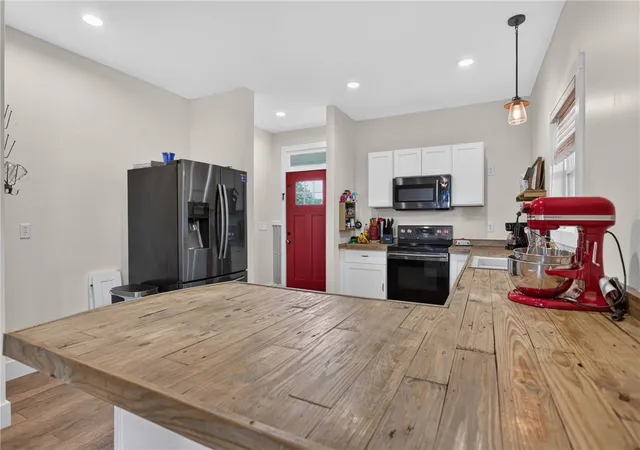 Photo 4 of Single family home for sale at 131 Singletree Ln, Belton, SC 29627 | MLS# 20303778 | Listing updated on 2026-09-16