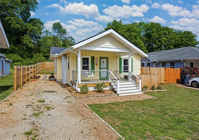2nd image of 107 Chandler St, Greenville, SC 29609 | MLS# 20303166
