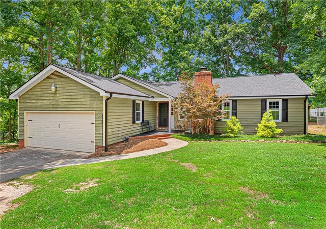 1st image of 121 White Oak Dr, Easley, SC 29642 | MLS# 20303561
