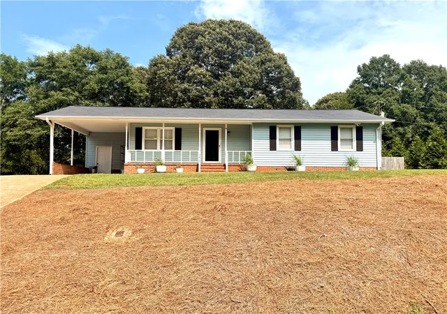 Photo 3 of Single family home for sale at 5618 N 187 Highway, Anderson, SC 29625 | MLS# 20303777 | Listing updated on 2026-08-04