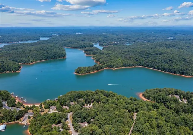 3rd image of 135 Tulip Ln, Westminster, SC 29693 | MLS# 20303801