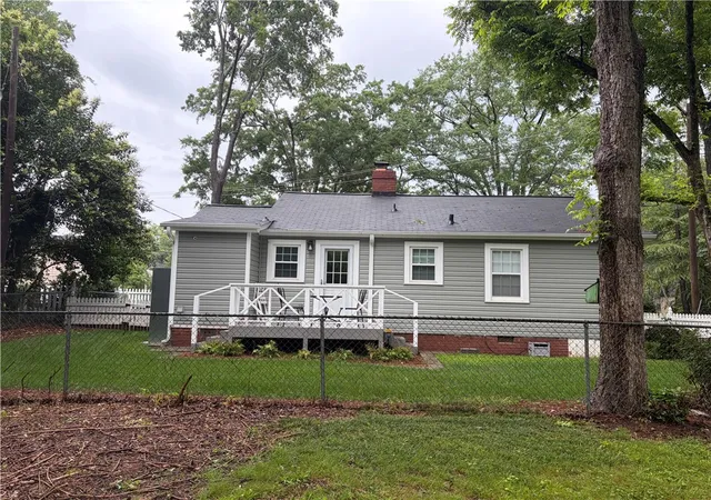 Photo 3 of Single family home for sale at 407 North St, Anderson, SC 29621 | MLS# 20303714 | Listing updated on 2026-07-23