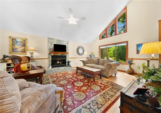 2nd image of 139 Tulip Ln, Westminster, SC 29693 | MLS# 20303804