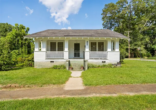 Photo 1 of Sale Pending at 200 Louisiana St, Honea Path, SC 29654 | MLS# 20303368 | Listing updated on 2026-08-31