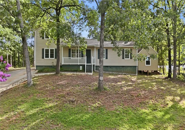 1st image of 2001 Ridgeview Ln, Seneca, SC 29678 | MLS# 20303595
