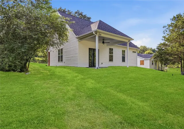 4th image of 10 N Azalea St, Liberty, SC 29657 | MLS# 20303815