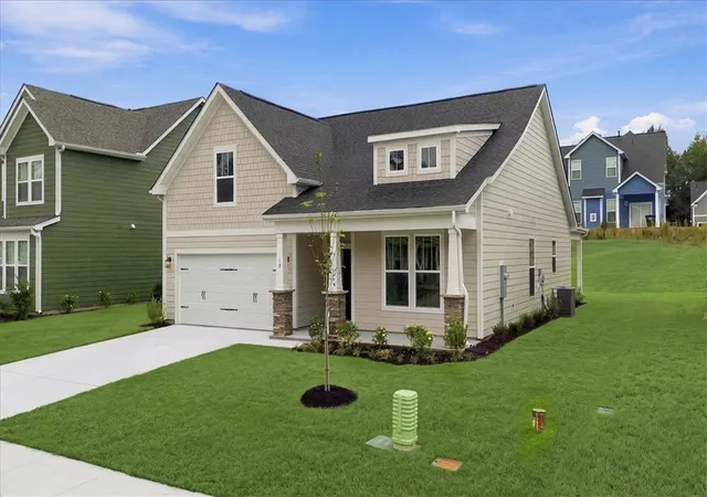 Photo 2 of Single family home for sale at 18 Long Branch Ct, Anderson, SC 29621 | MLS# 20303830 | Listing updated on 2026-09-23