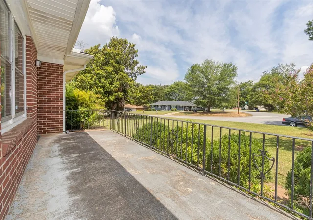 Photo 4 of Single family home for sale at 1218 Bolt Dr, Anderson, SC 29621 | MLS# 20303533 | Listing updated on 2026-09-10