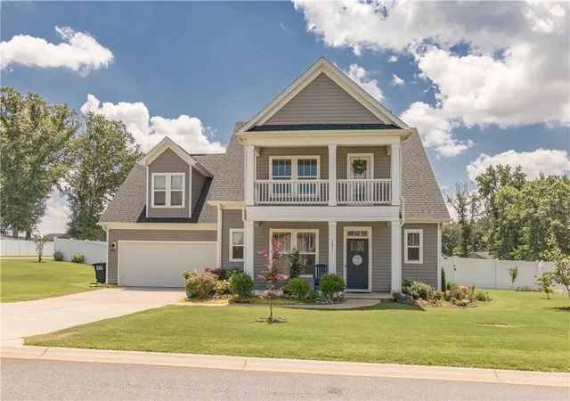 Photo 3 of Single family home for sale at 701 Oak Hl Ln, Belton, SC 29627 | MLS# 20303749 | Listing updated on 2026-09-11