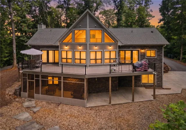3rd image of 332 Two Rivers Dr, Westminster, SC 29693 | MLS# 20303758