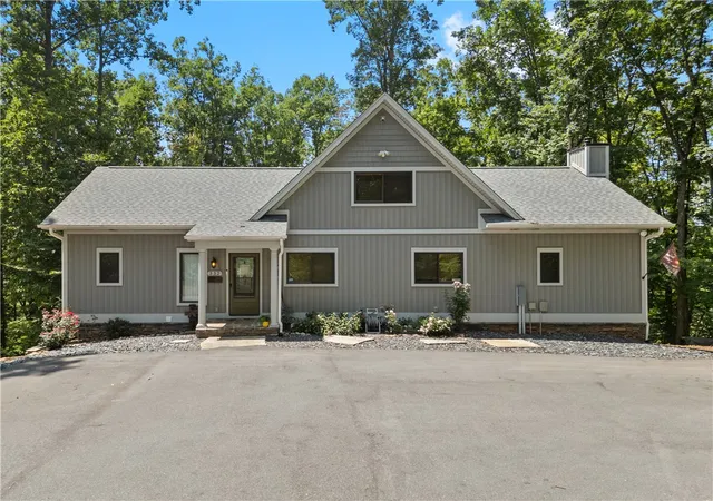 4th image of 332 Two Rivers Dr, Westminster, SC 29693 | MLS# 20303758