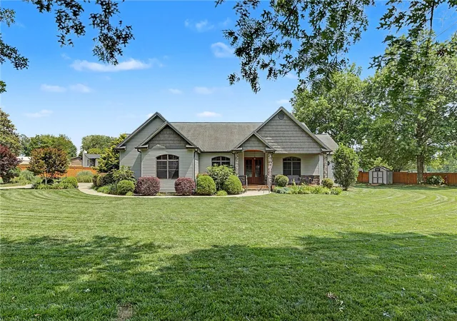 Photo 1 of Single family home for sale at 102 Gresham Rd, Simpsonville, SC 29681 | MLS# 20303851 | Listing updated on 2026-09-24
