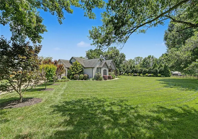 Photo 3 of Single family home for sale at 102 Gresham Rd, Simpsonville, SC 29681 | MLS# 20303851 | Listing updated on 2026-09-24