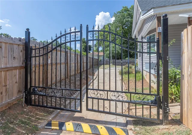 1st image of 403 Cleveland Ave, Anderson, SC 29624 | MLS# 20303876