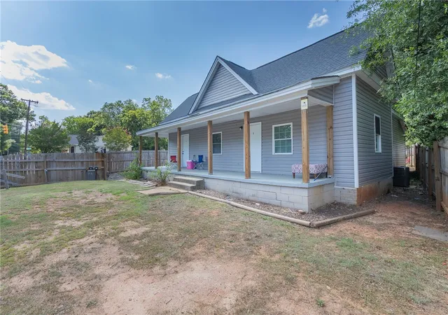 2nd image of 403 Cleveland Ave, Anderson, SC 29624 | MLS# 20303876