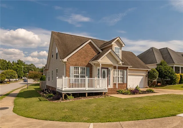 2nd image of 301 Stallion Rd, Greenville, SC 29617 | MLS# 20303870