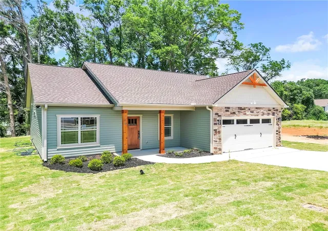 2nd image of 110 Saluda St, Belton, SC 29627 | MLS# 20303904
