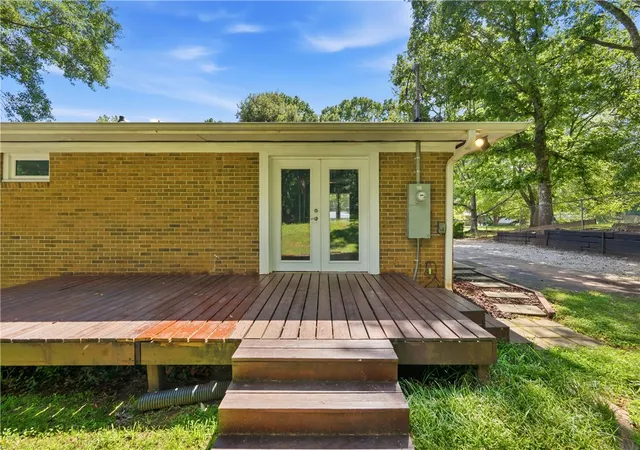 Photo 4 of Single family home for sale at 408 Sherwood Dr, Walhalla, SC 29691 | MLS# 20303867 | Listing updated on 2026-09-10