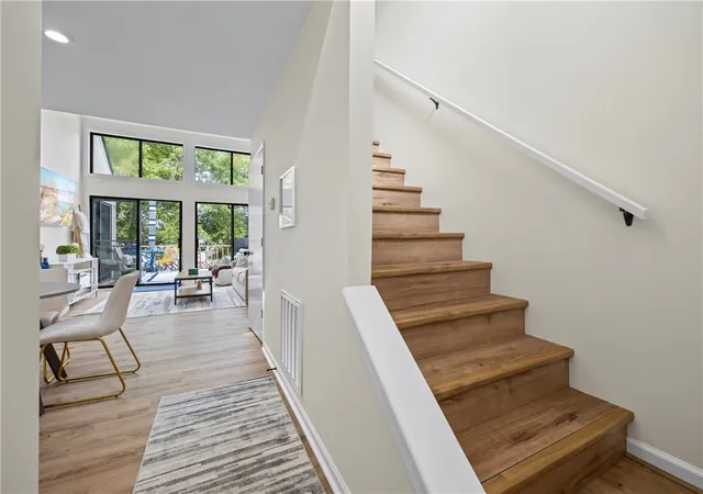 3rd image of 94 Point Pl, Westminster, SC 29693 | MLS# 20303343