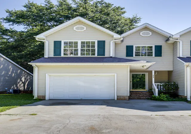 Photo 2 of Townhouse for sale at 1515a Marina Rd, Anderson, SC 29625 | MLS# 20303940 | Listing updated on 2026-08-25
