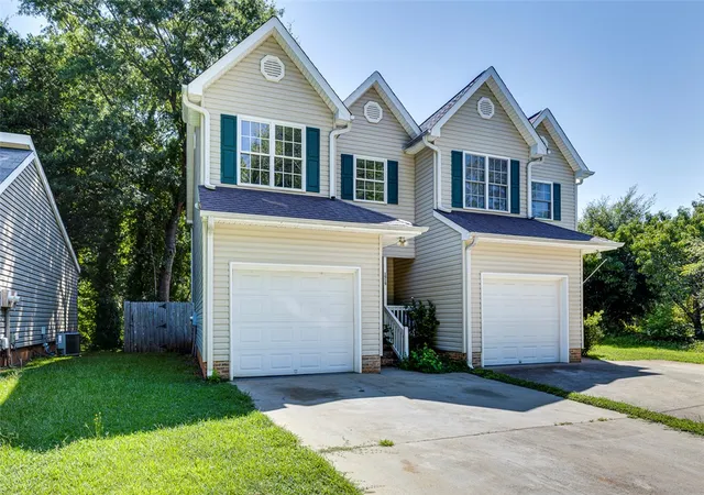 Photo 3 of Townhouse for sale at 1515a Marina Rd, Anderson, SC 29625 | MLS# 20303940 | Listing updated on 2026-08-25