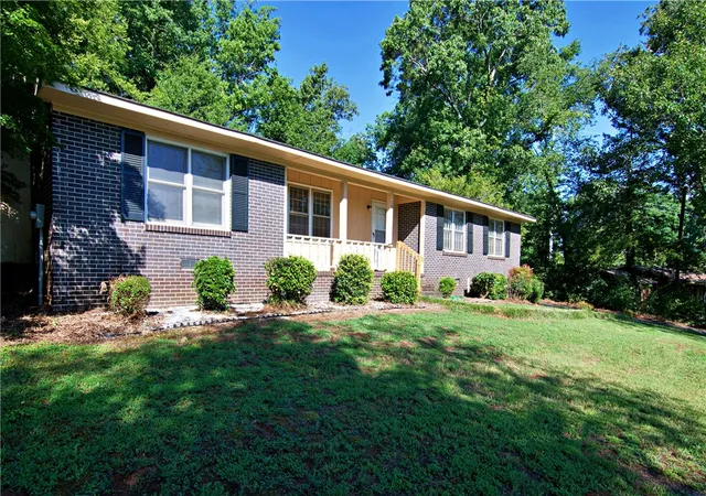 Homes for sale in Clemson, SC | 102 Broad St, Clemson, SC 29631 | MLS# 20303879
