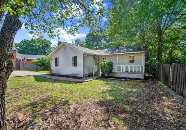 2nd image of 102 Rasor Dr, Greenville, SC 29617 | MLS# 20303992