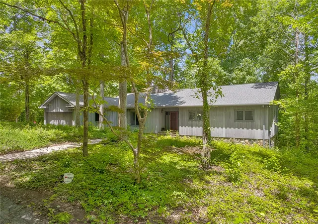 Photo 3 of Single family home for sale at 2109 Moorefield Memorial Hwy, Pickens, SC 29671 | MLS# 20303995 | Listing updated on 2026-07-17