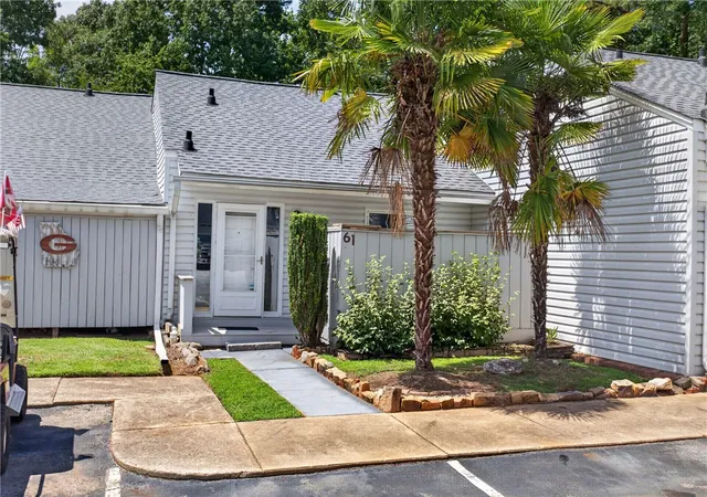 Townhouse for sale at 61 Topsail Ct, Greenville, SC 29611 | MLS# 20303961